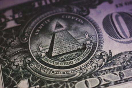https://www.pexels.com/photo/close-up-of-one-us-dollar-3635539/