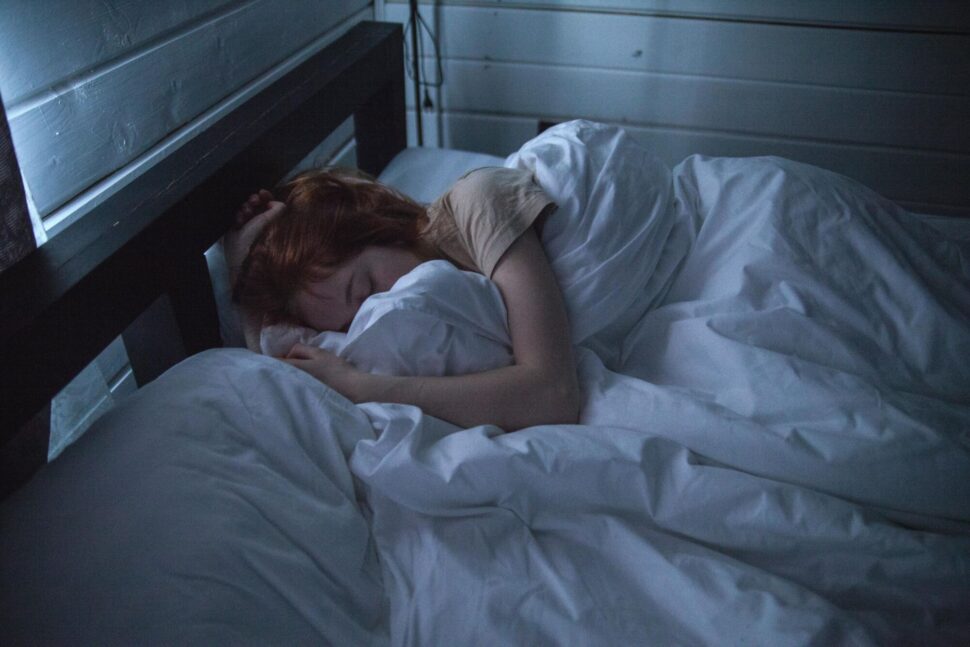 https://www.pexels.com/photo/woman-sleeping-935777/
