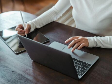 https://www.pexels.com/photo/crop-faceless-female-entrepreneur-doing-multitasking-work-on-different-devices-4474033/
