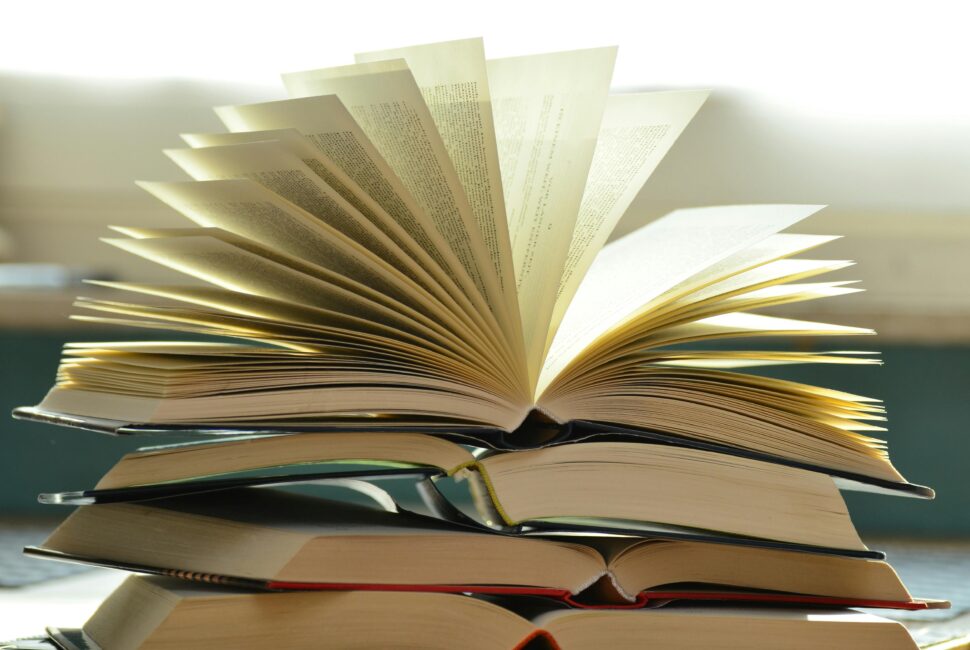https://www.pexels.com/photo/pile-of-books-159866/