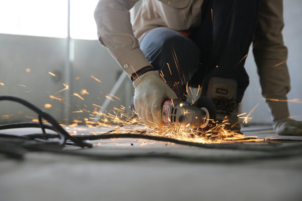 https://www.pexels.com/photo/person-holding-grinder-1216544/