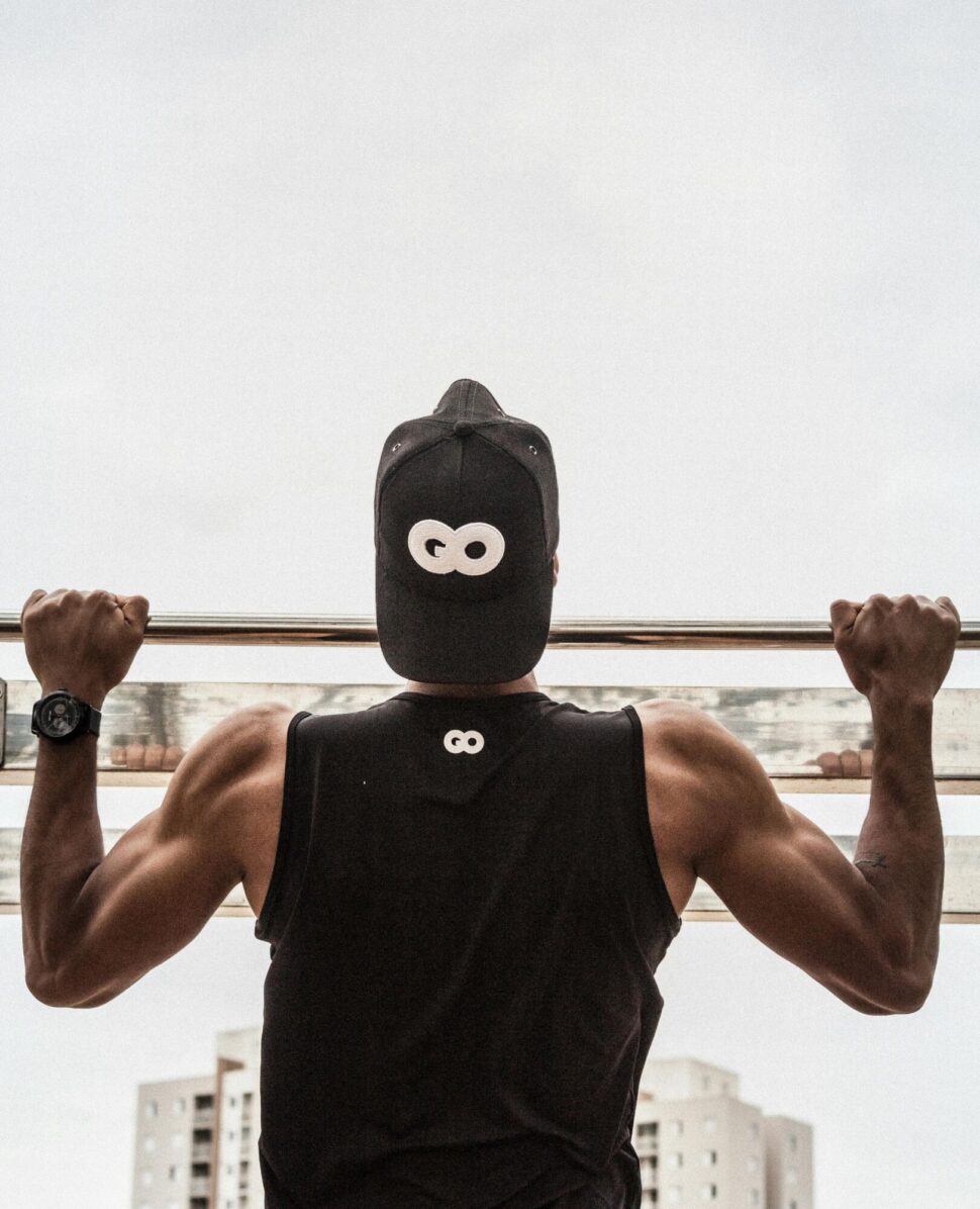 https://www.pexels.com/photo/man-doing-pull-ups-1865131/